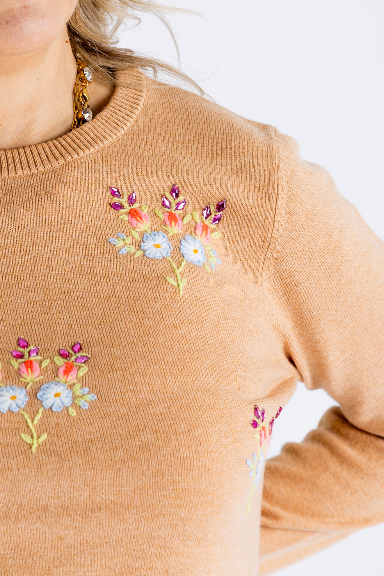 Maglia MANOUSH con ricami