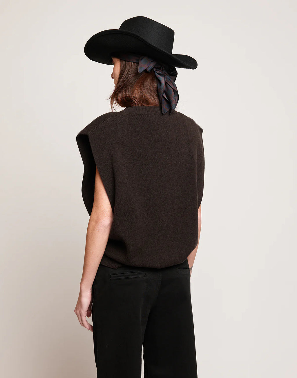 Gilet Douuod Titano Girocollo in Lana e Cashmere Ciocco