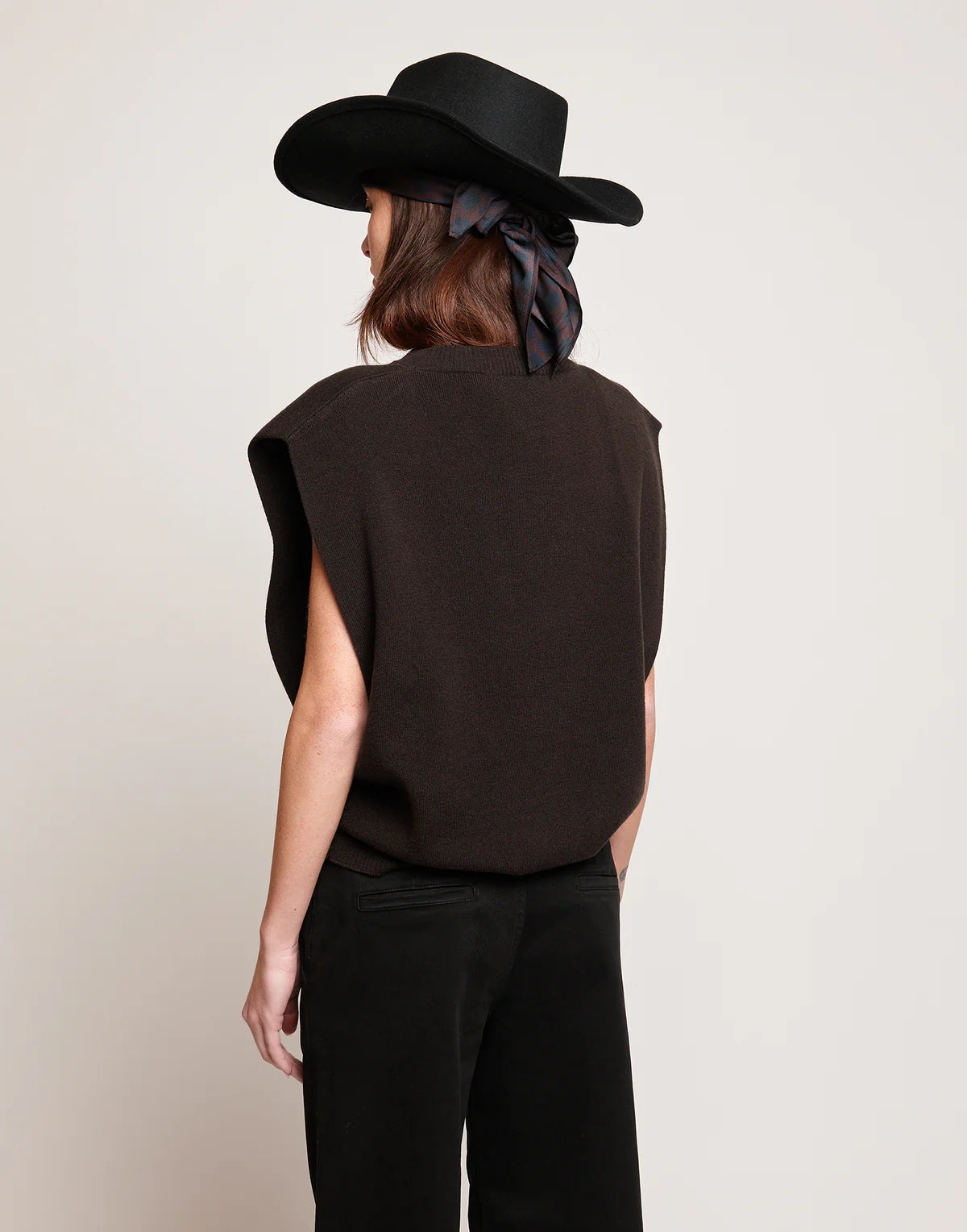 Gilet Douuod Titano Girocollo in Lana e Cashmere Ciocco