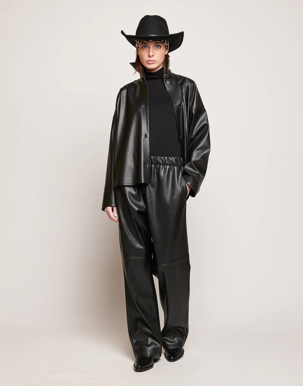 Camicia Douuod Shiva in Eco Soft Leather con Bottoni in Corno Nera