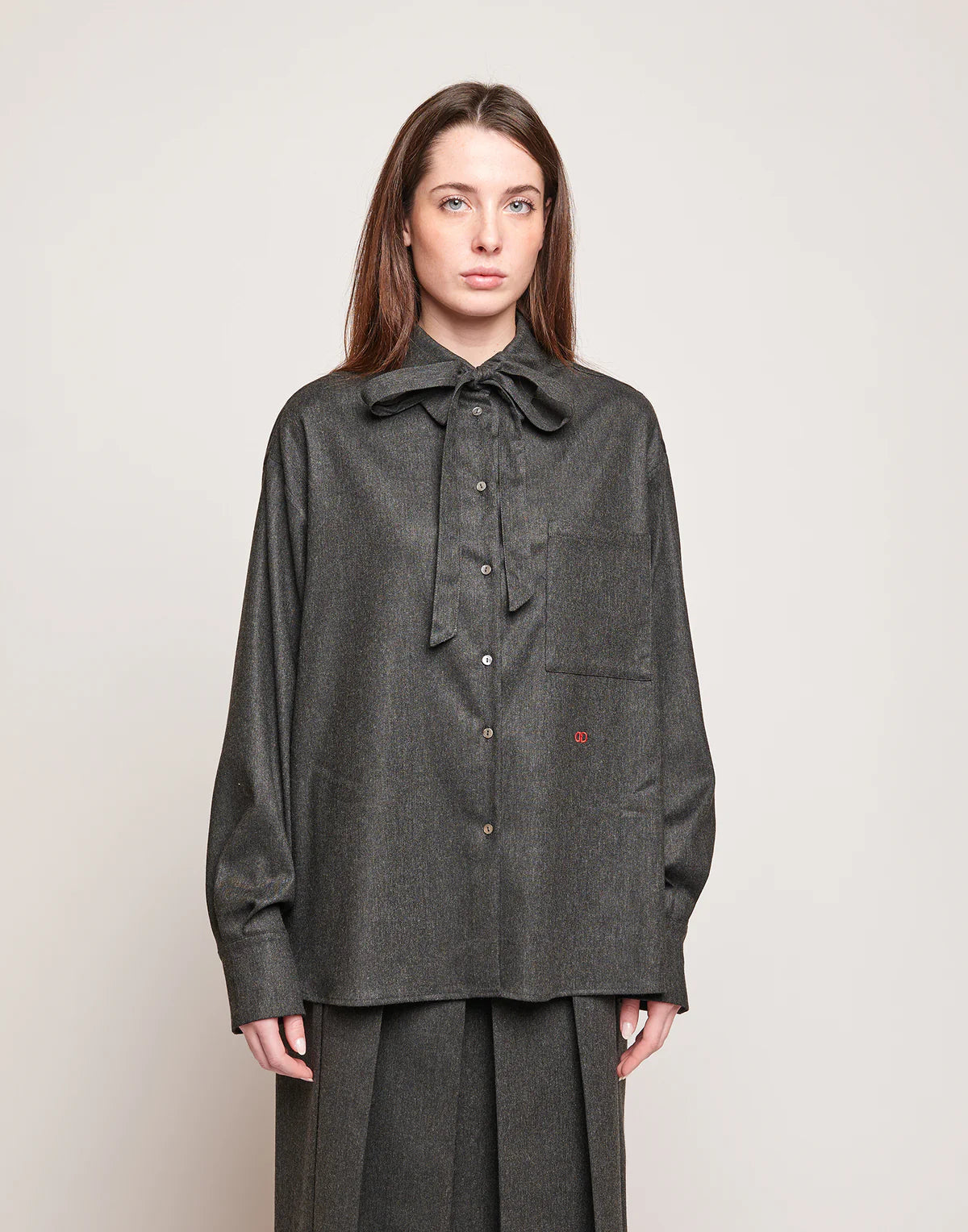 CAMICIA IN FLANELLA STRETCH CON NASTRO AL COLLO GRIGIO ANTRACITE Douuod mod.Saffrina