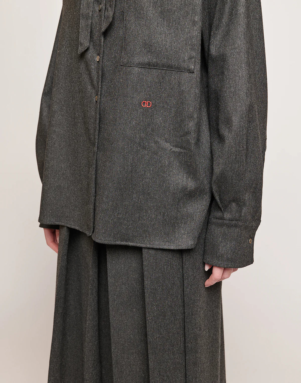 CAMICIA IN FLANELLA STRETCH CON NASTRO AL COLLO GRIGIO ANTRACITE Douuod mod.Saffrina