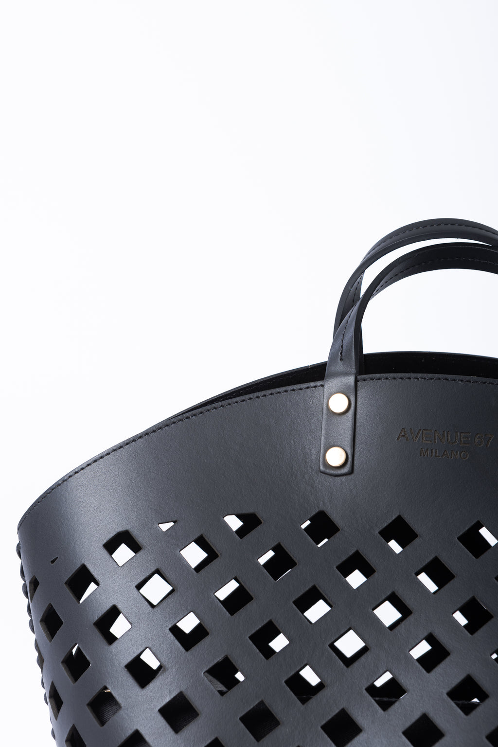 Borsa Avenue 67 Eliza