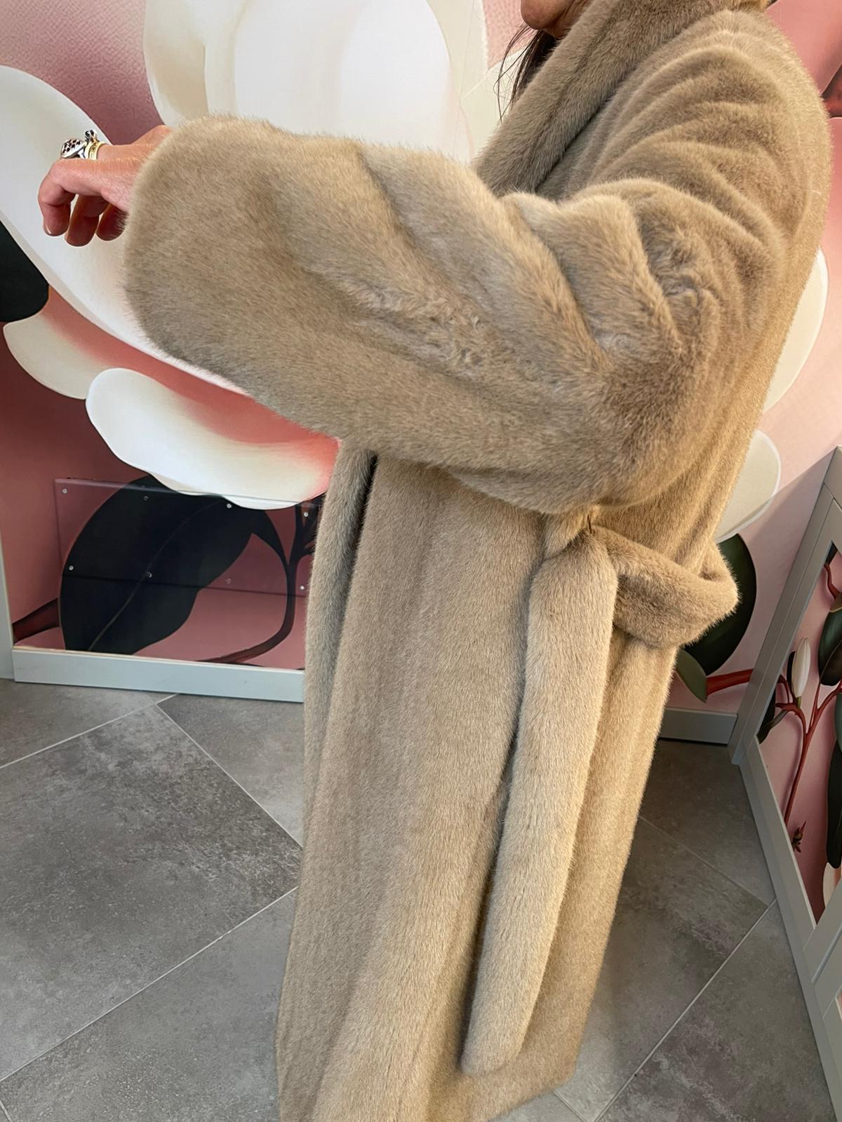 Ecopelliccia Any con cintura